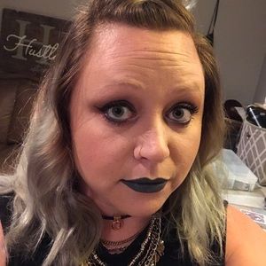 Meet your Posher, Lindsey